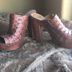 Awesome Gianni Bini summer heels